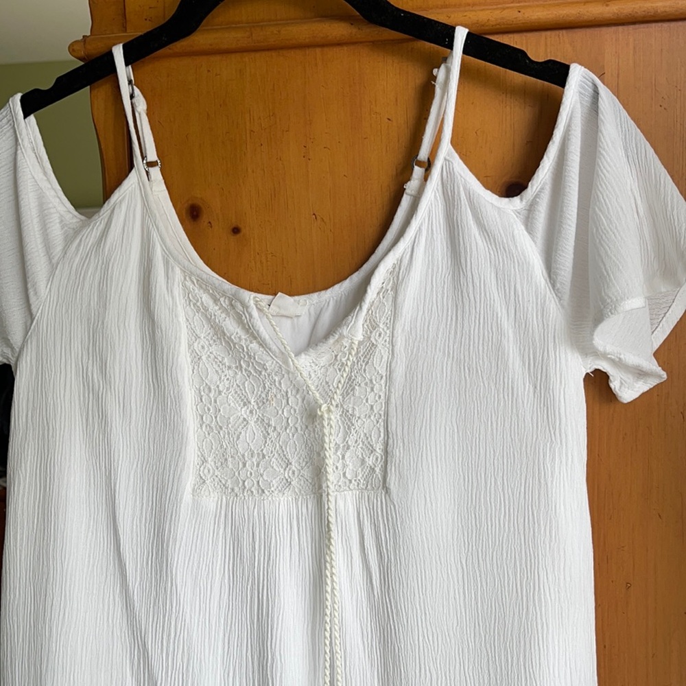 Garage cold shoulder white dress women’s size XS